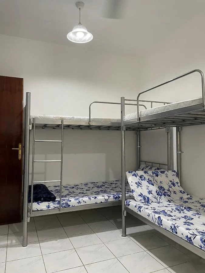 Brand New Boys Hostel 5 Min Walk From Burjuman Metro Station Exit-4 With All Brand New Furnishings & Free Facilities Ντουμπάι